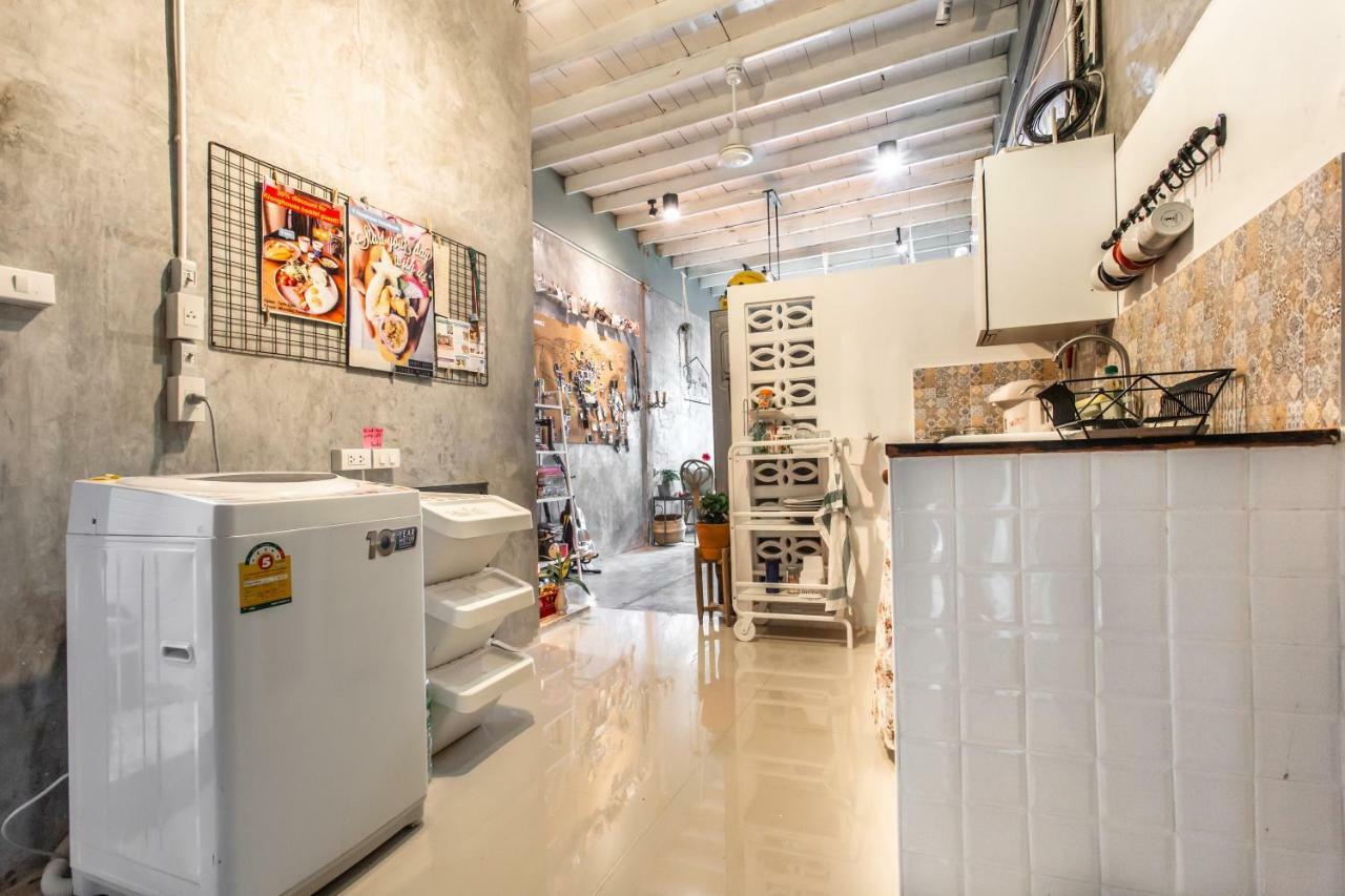 Klong House Hostel กรุงเทพมหานคร ภายนอก รูปภาพ